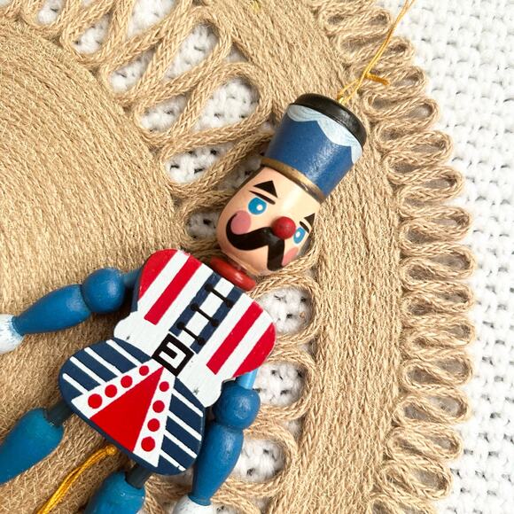 Vintage Wooden Soldier Red White Blue Holiday Articulated Dancing Pull Ornament - Picture 2 of 6